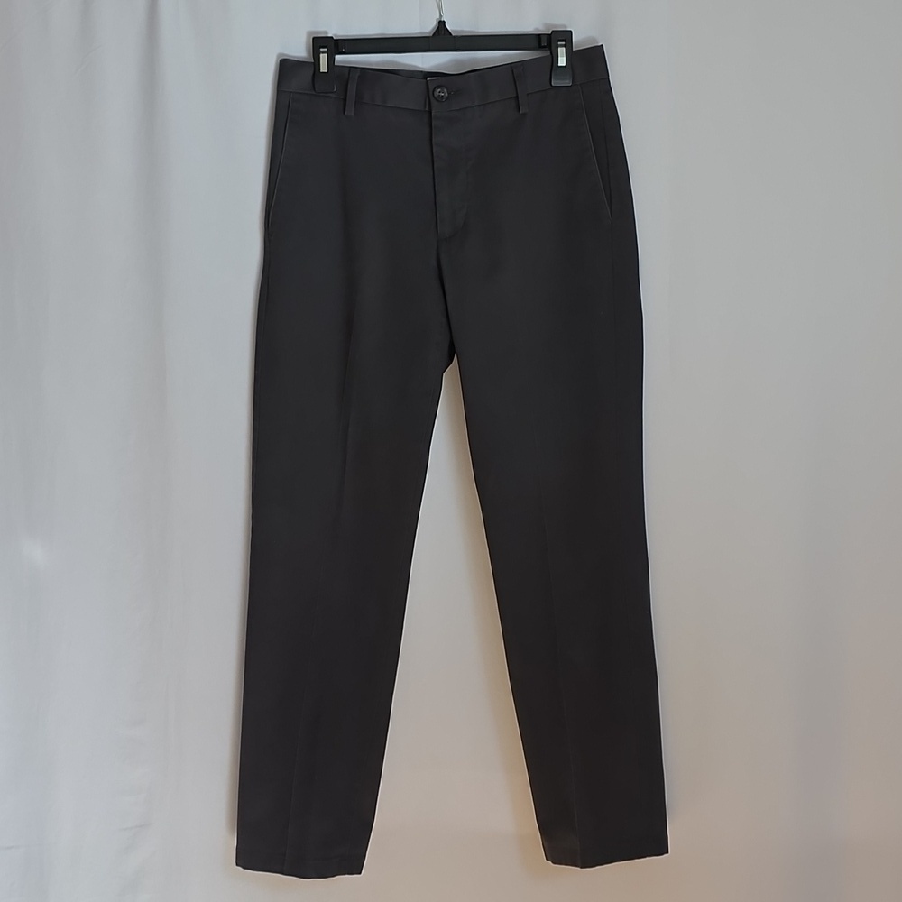 Dockers Mens Gray Slim Tapered Cotton Pants.  Size 31